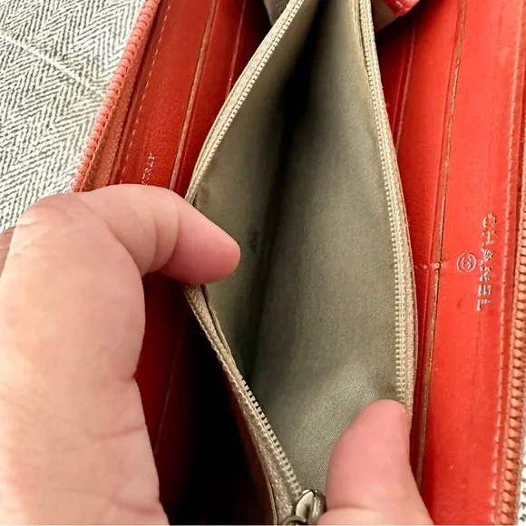 🦚HP🦚 Chanel Limited Edition Cardigan Zip Wallet - Picture 8 of 12